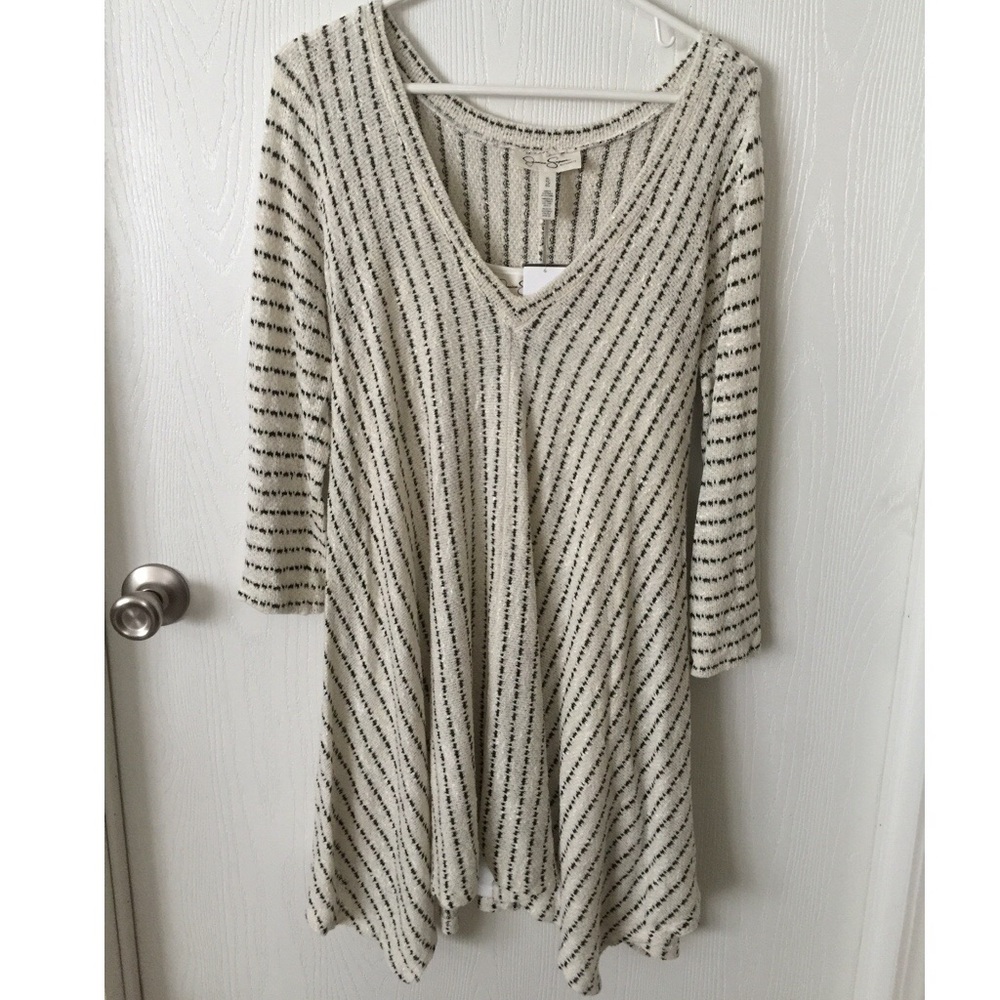 NWT JS Maternity Top!